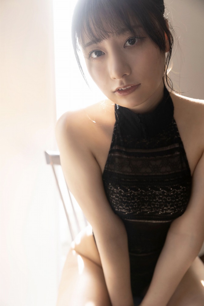 鈴木優香 ちょっと脱ぎすぎ水着グラビア画像！