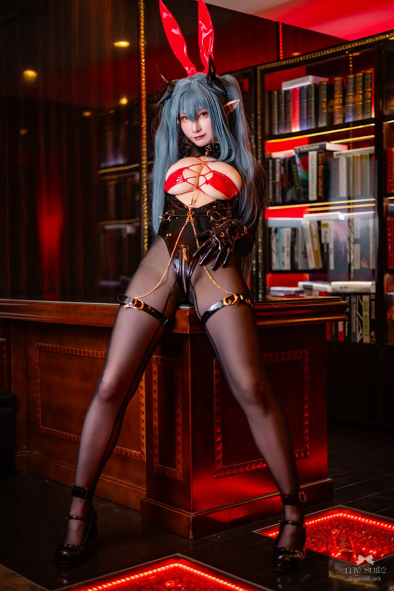 [Cosplay] Atsuki (あつき) - 碧蓝航线 莫加多尔＆雷根斯堡