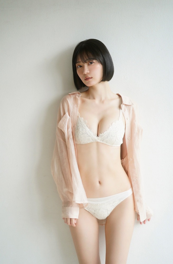 いけちゃん 細身でEカップの水着グラビア画像！