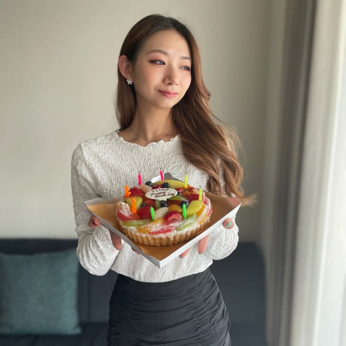 うらら 小顔美女の下着＆水着グラビア画像！