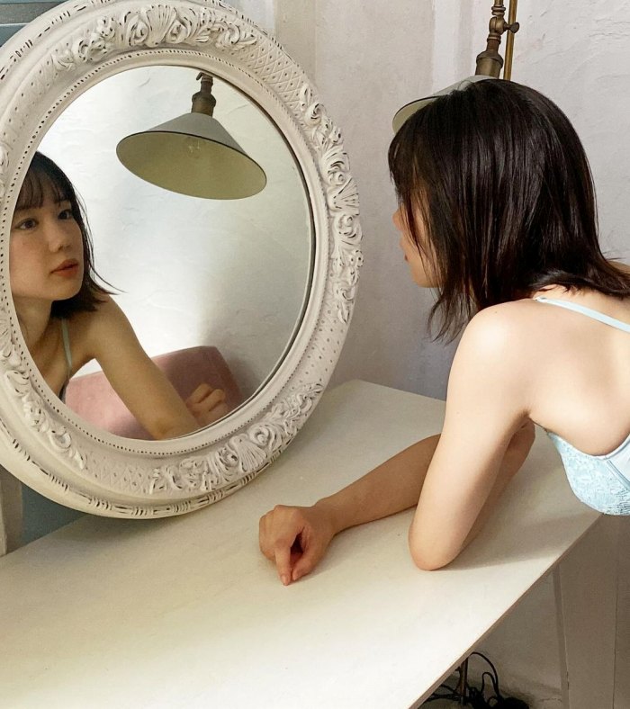 あらた唯 スタイル抜群の水着グラビア画像！