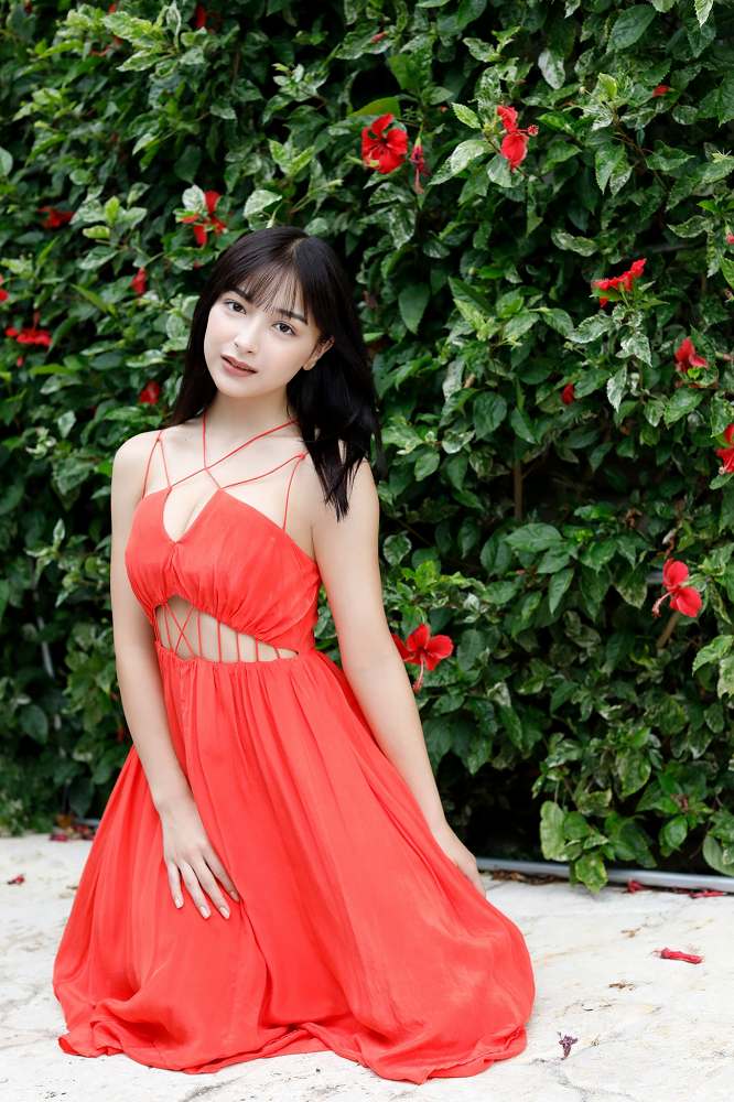 エリマリ ハーフ姉妹の水着グラビア画像！！