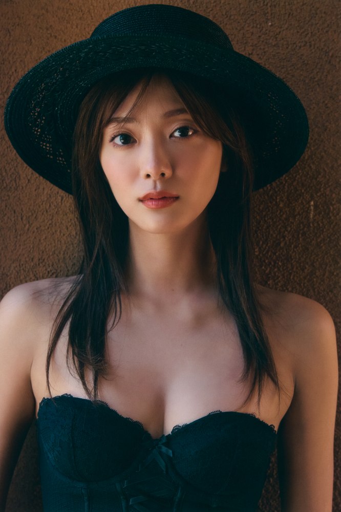 田村保乃 ナチュラルな激かわ水着グラビア画像！