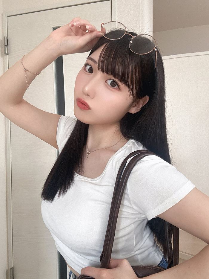 小日向優花 Iカップボインの水着グラビア画像！
