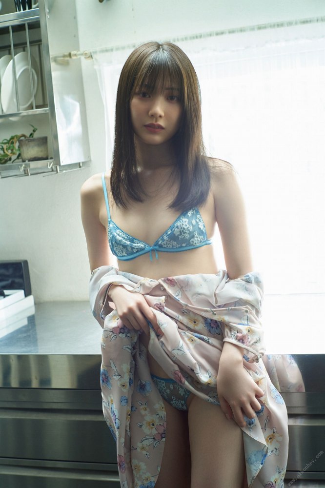 石川澪 Cカップおっぱいの激かわヌード画像！