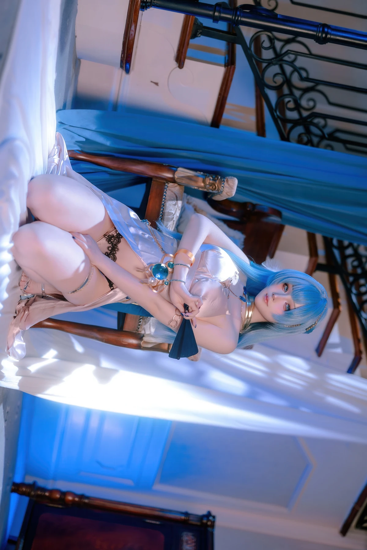 Cosplay 屿鱼 – 胜利女神 妮姬 海伦 礼服