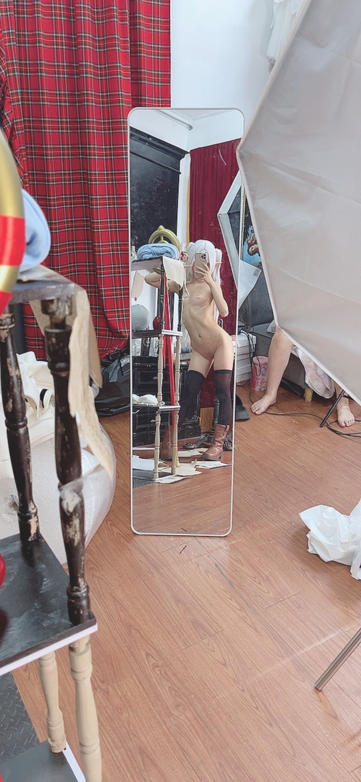 Coser@PoppaChan - Frieren Winter 芙莉莲·黑丝短靴冬装 S