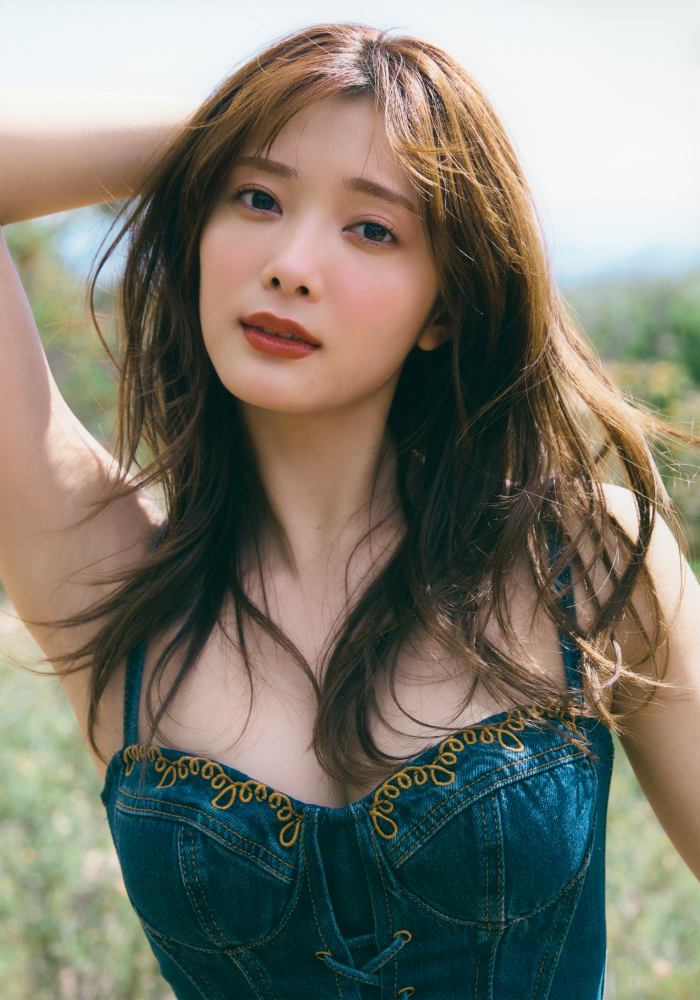 田村保乃 ナチュラルな激かわ水着グラビア画像！
