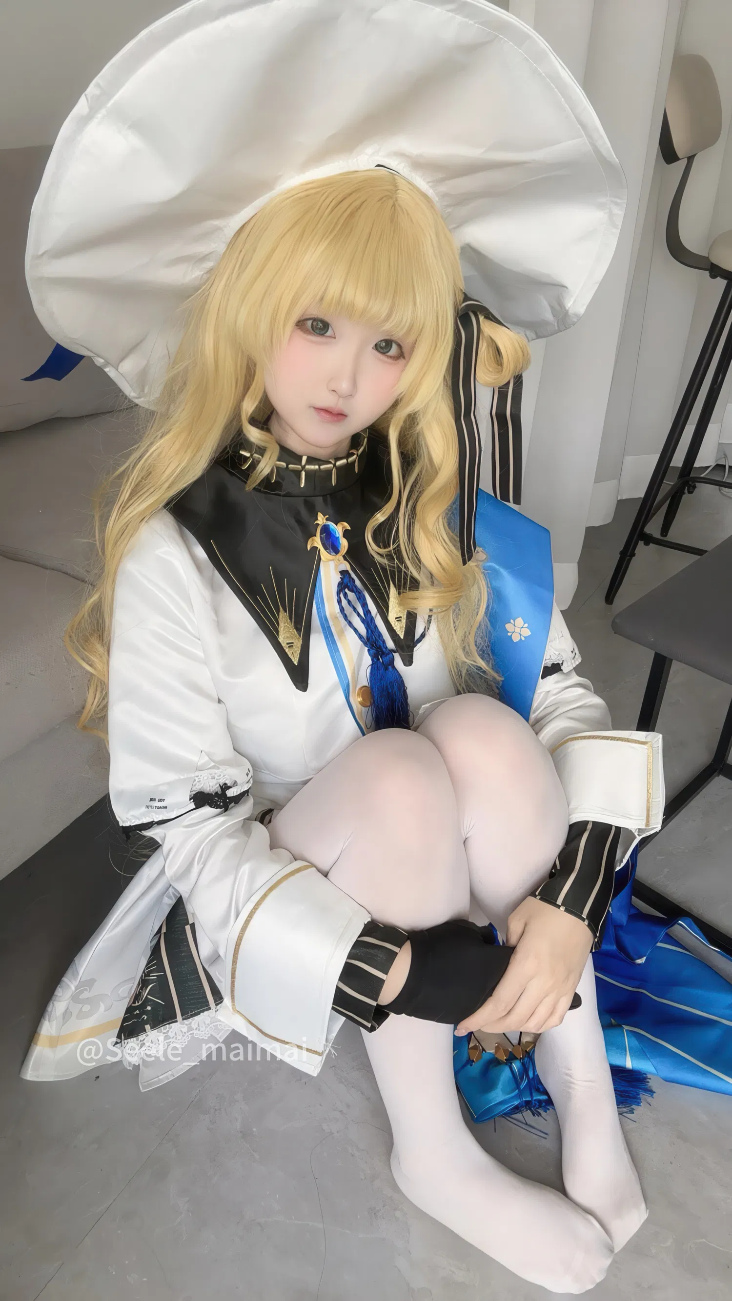 [Cosplay] Seele麦麦 - 鸣潮 菲比&卡提希娅·蓝色花海物语