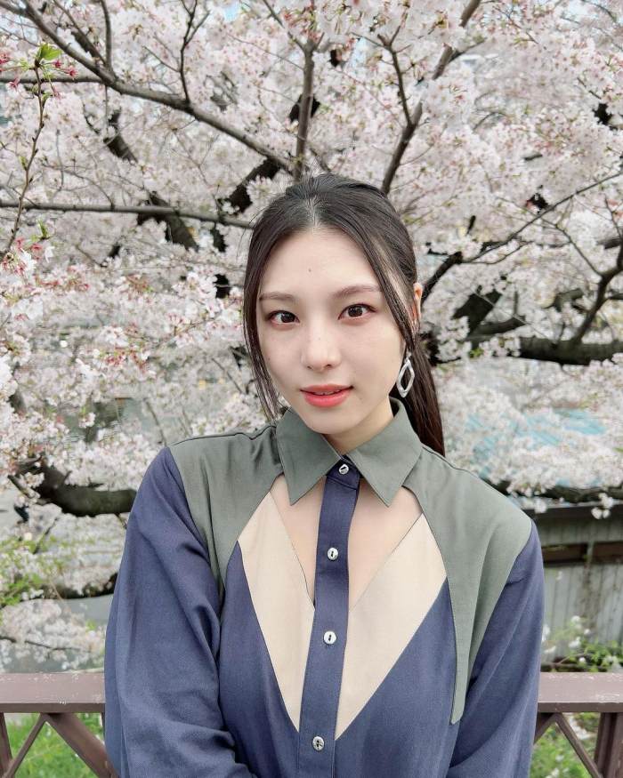 相楽伊織 けっこうボインな水着グラビア画像！