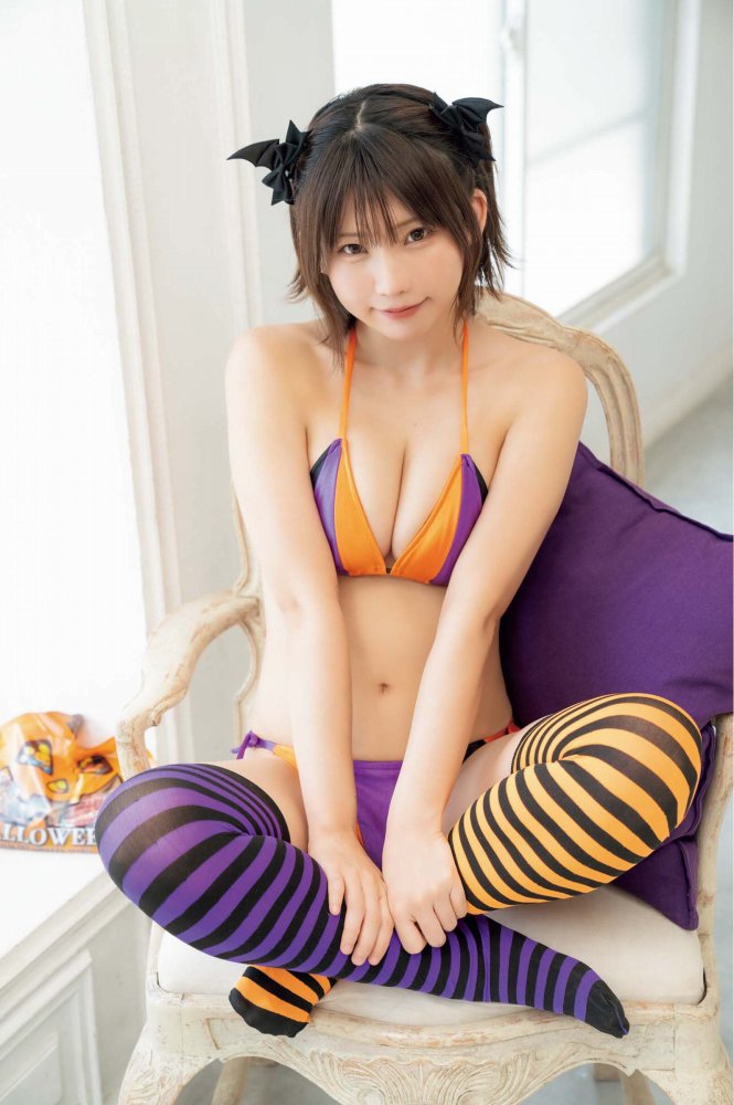 えなこ 過去のグラビア画像