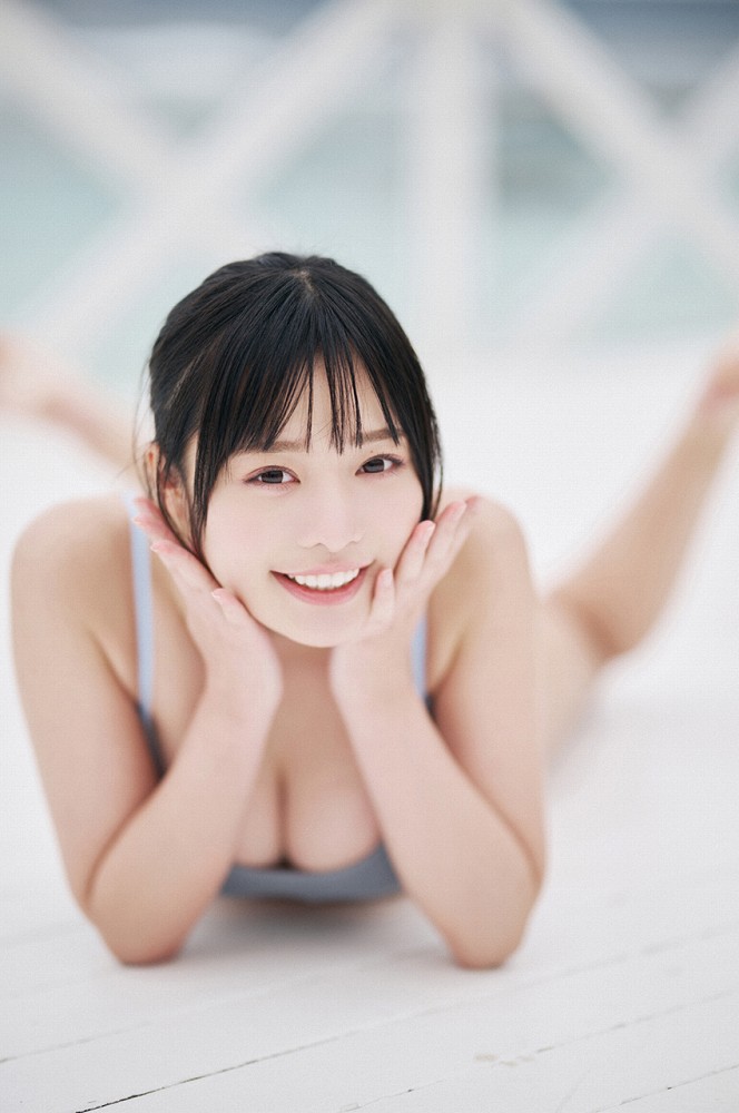 高鶴桃羽 激かわボインな水着グラビア画像！