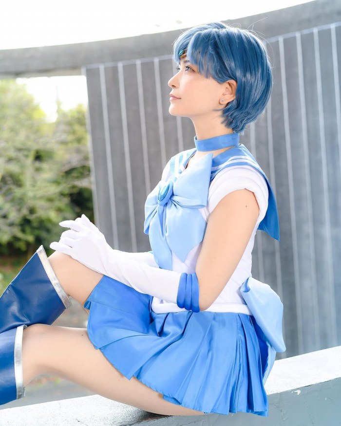 あまつまりな 脱ぎすぎ水着＆下着グラビア画像！