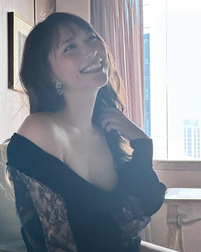 あまつまりな 脱ぎすぎ水着＆下着グラビア画像！