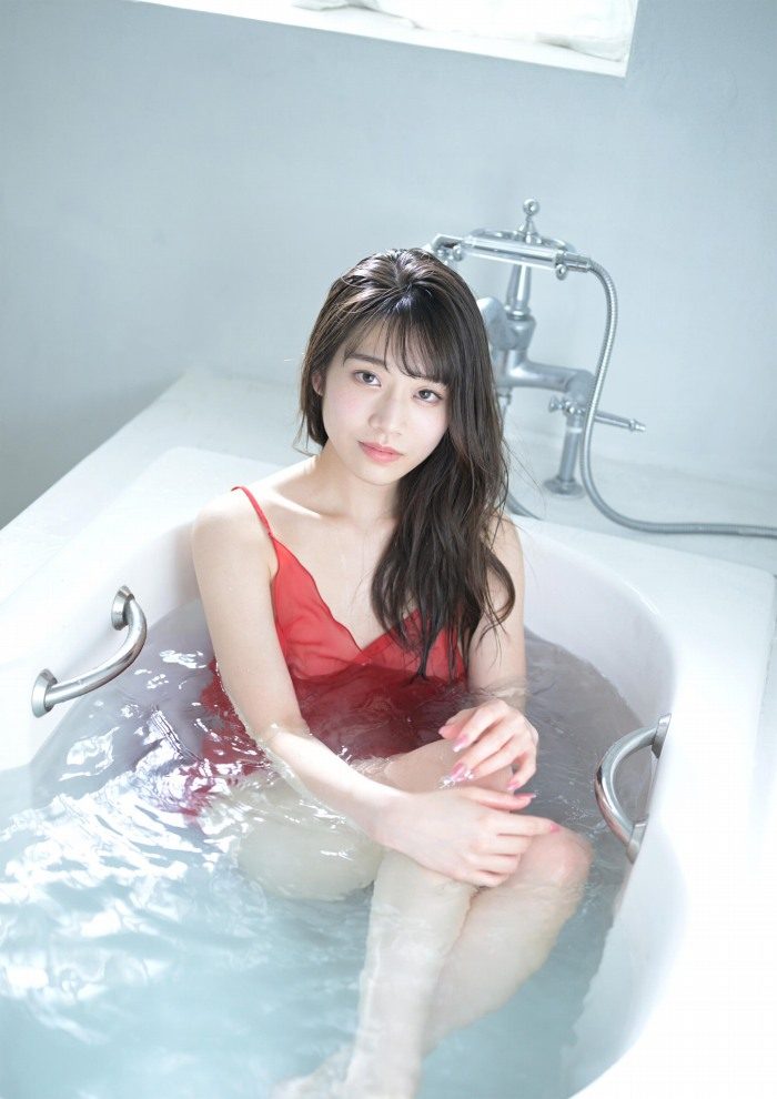 河北彩伽 絵になるEカップ美乳のヌード画像！