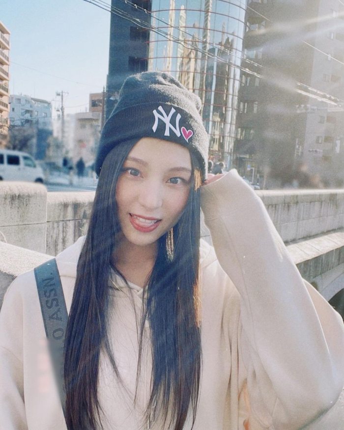 相楽伊織 けっこうボインな水着グラビア画像！