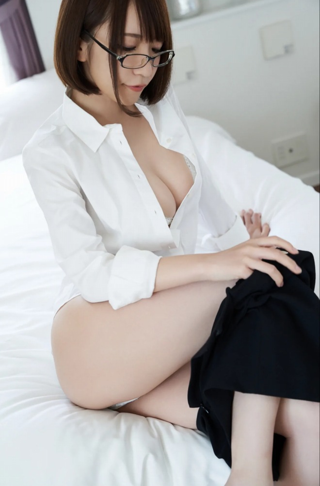 清水あいり Hカップヌード＆水着グラビア画像！