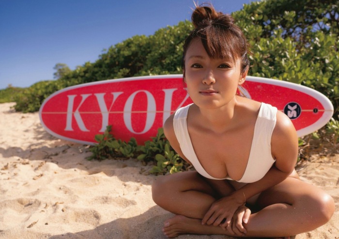 深田恭子 ムッチリ水着＆下着グラビア画像！