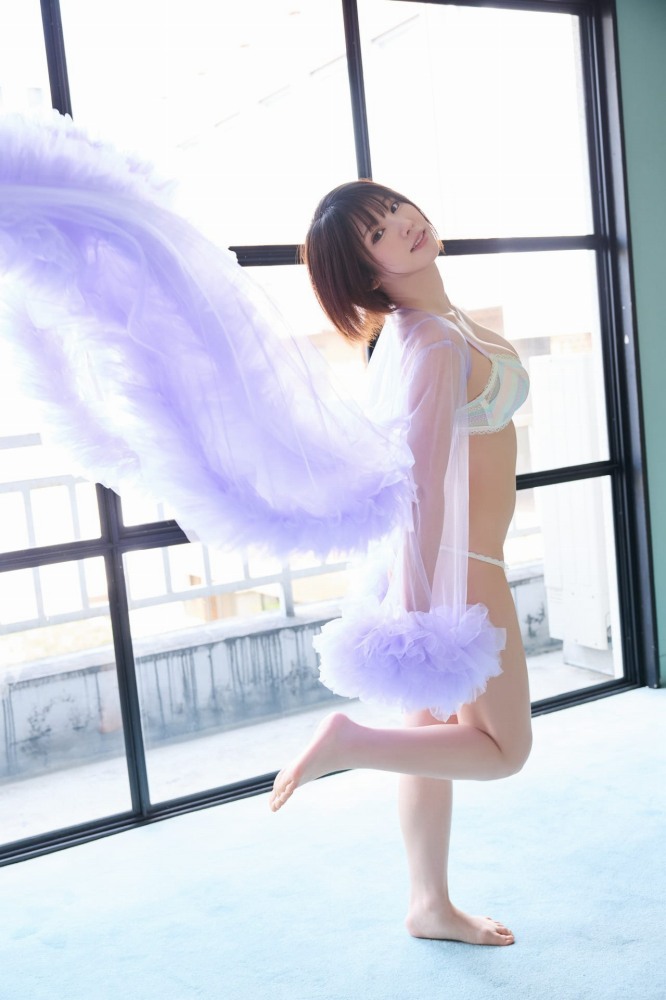 えなこ 過去のグラビア画像