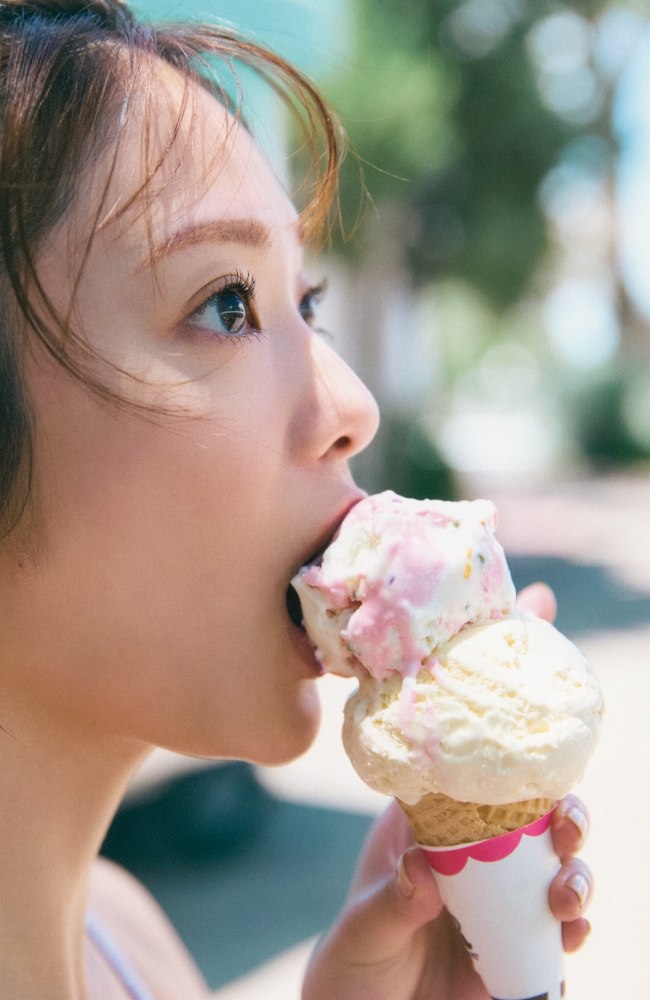 田村保乃 ナチュラルな激かわ水着グラビア画像！
