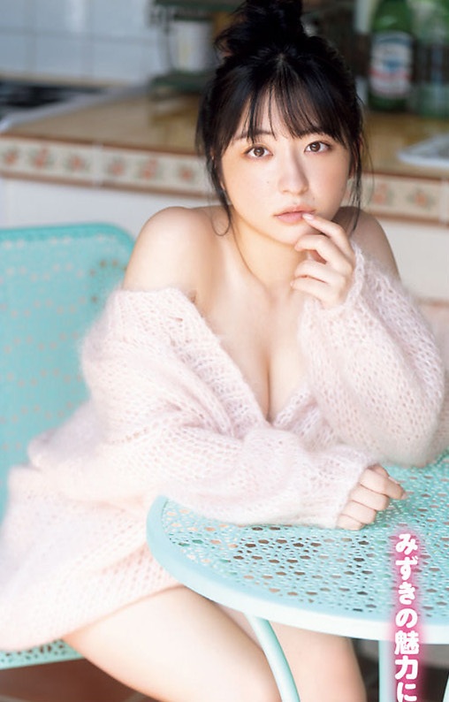 麻倉瑞季 おっぱいが大きい水着グラビア画像！