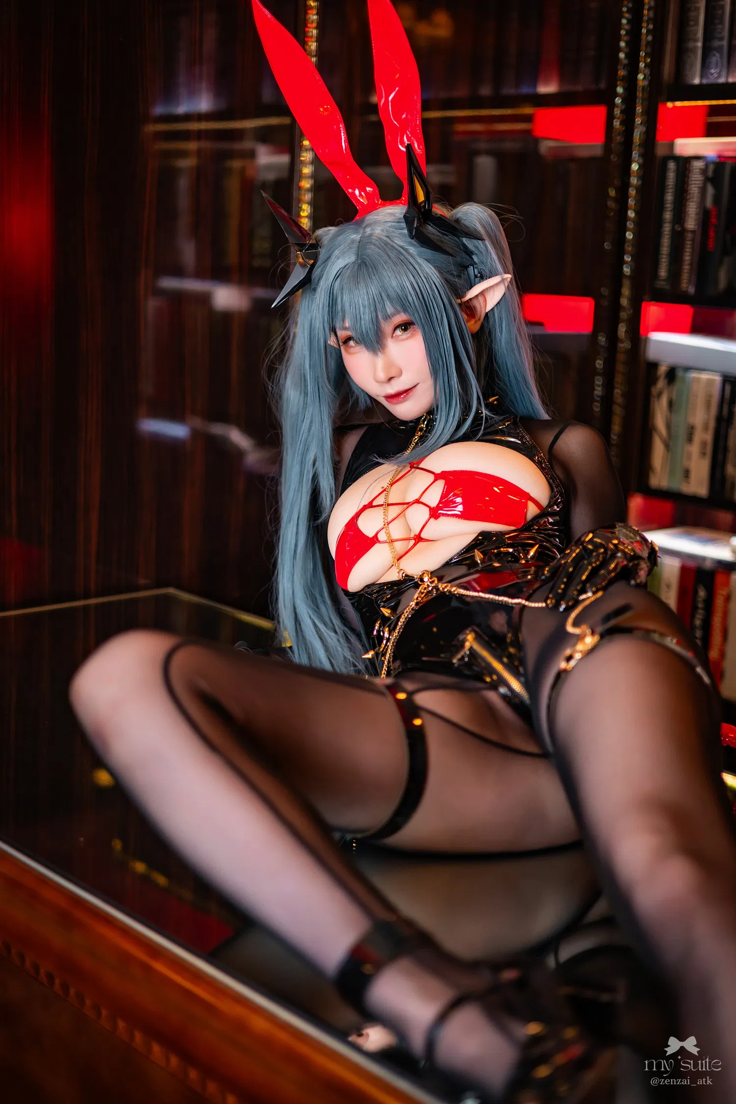 [Cosplay] Atsuki (あつき) - 碧蓝航线 莫加多尔＆雷根斯堡