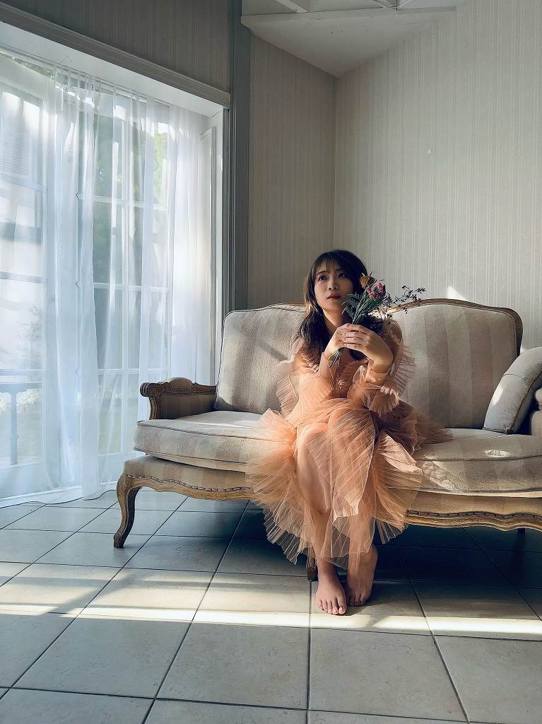 秋元真夏 激かわな水着・ランジェリー画像！