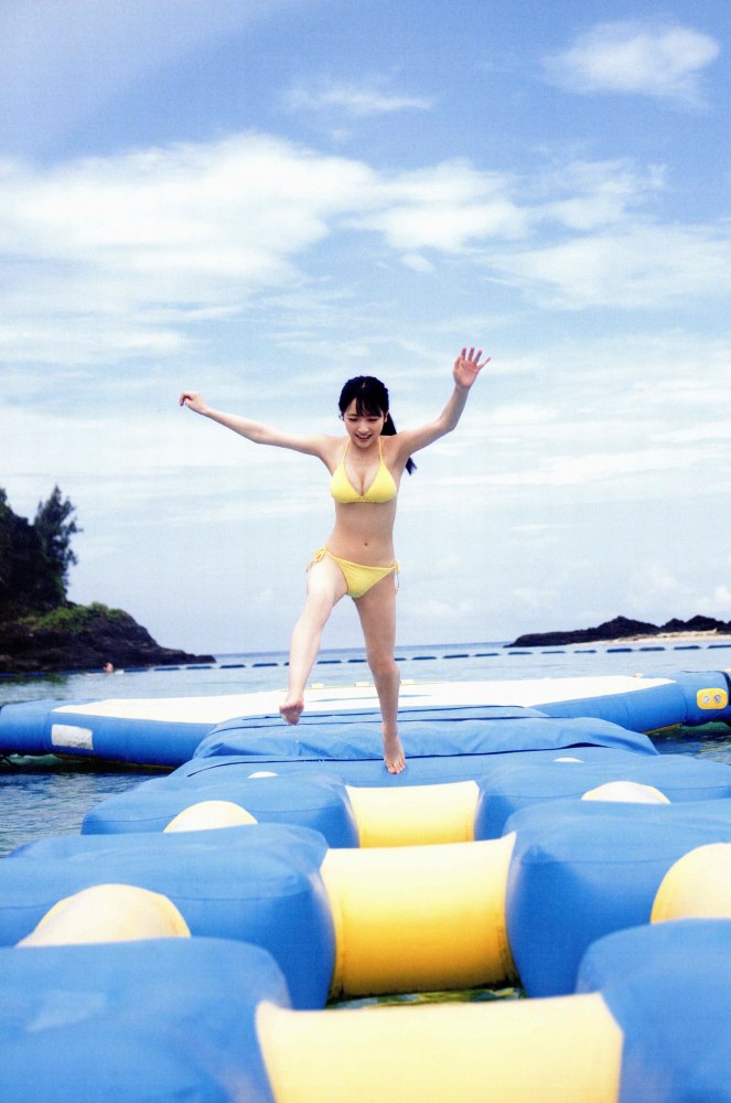 石田千穂 めちゃかわな水着グラビア画像！！