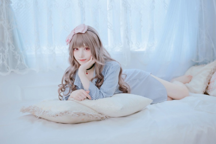 えい梨 美しいコスプレ＆水着グラビア画像！