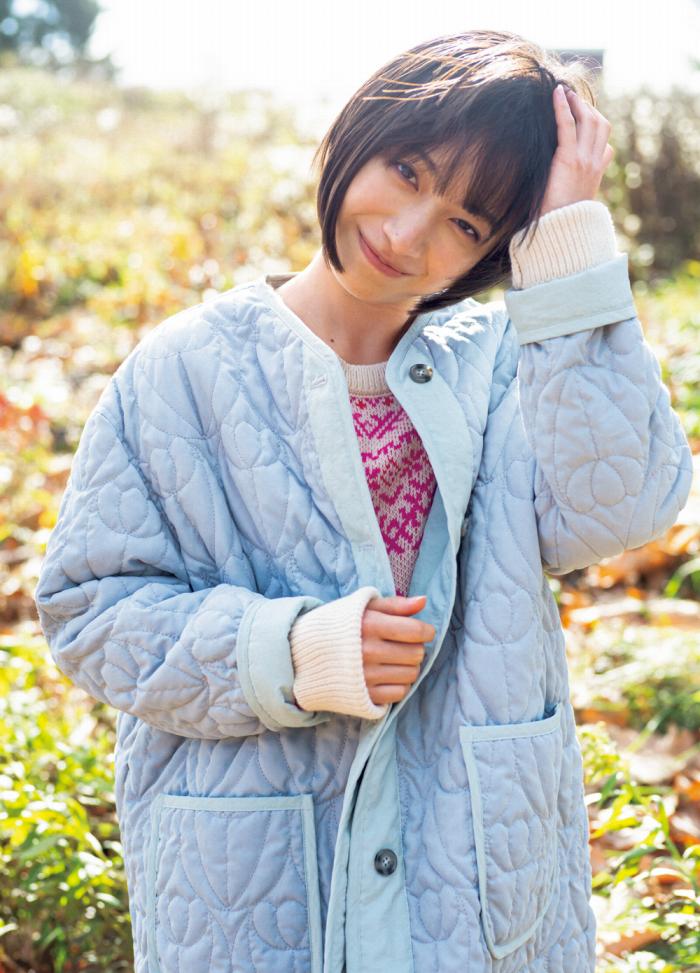 藤﨑ゆみあ 鬼かわすぎる着衣グラビア画像！