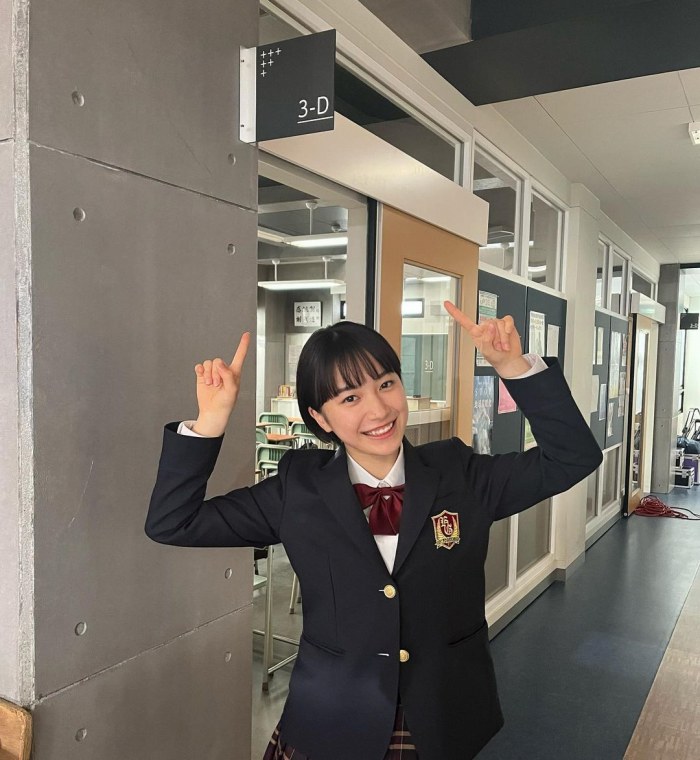 藤﨑ゆみあ 鬼かわすぎる着衣グラビア画像！