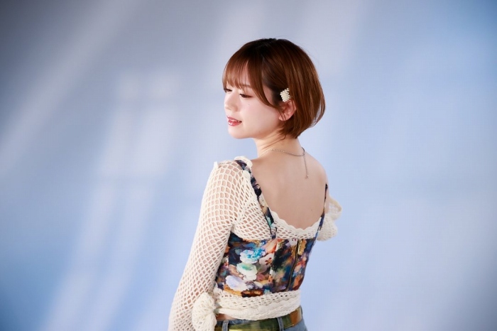 あらた唯 スタイル抜群の水着グラビア画像！