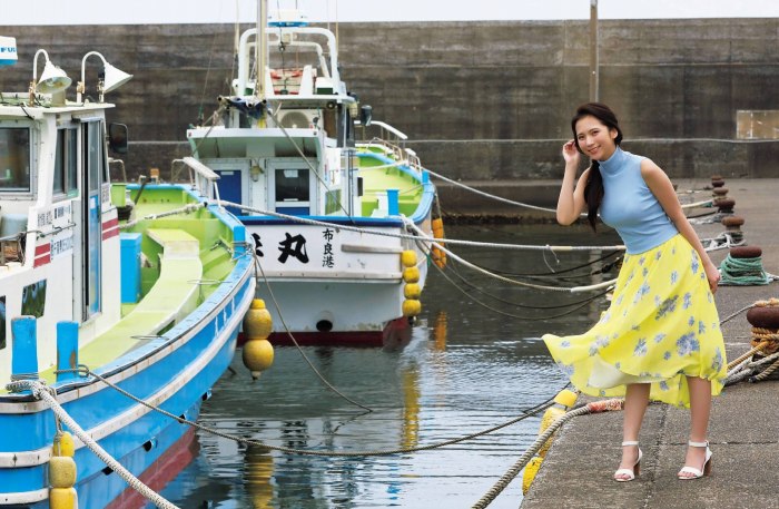 街山みほ 美乳ヘアヌード＆水着グラビア画像！