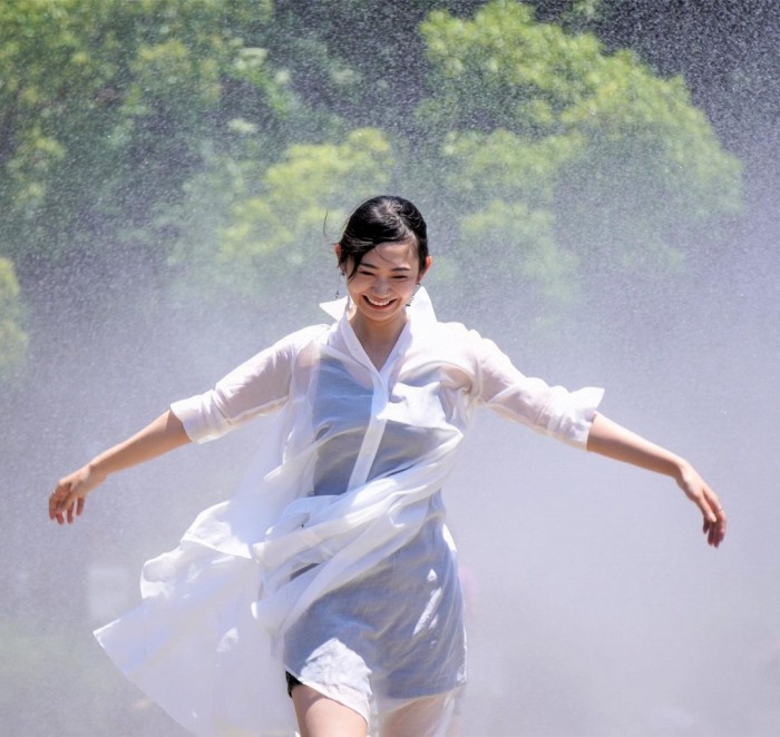 相沢菜々子 スタイル抜群な水着グラビア画像！