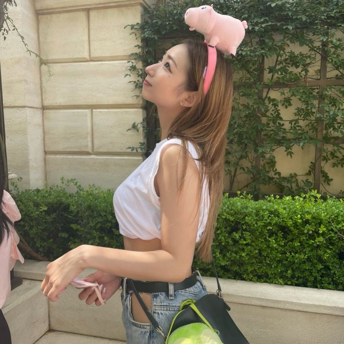 うらら 小顔美女の下着＆水着グラビア画像！