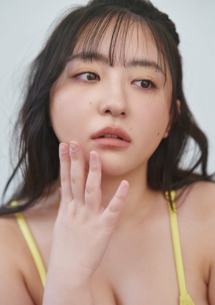 麻倉瑞季 おっぱいが大きい水着グラビア画像！