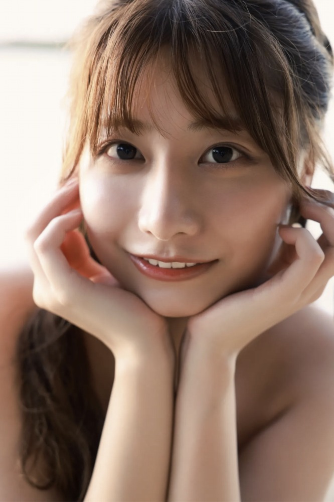 鈴木優香 ちょっと脱ぎすぎ水着グラビア画像！