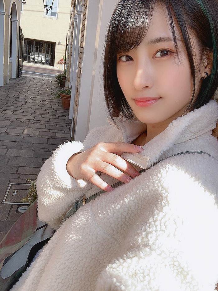 澄田綾乃 はみ出るFカップの水着グラビア画像！