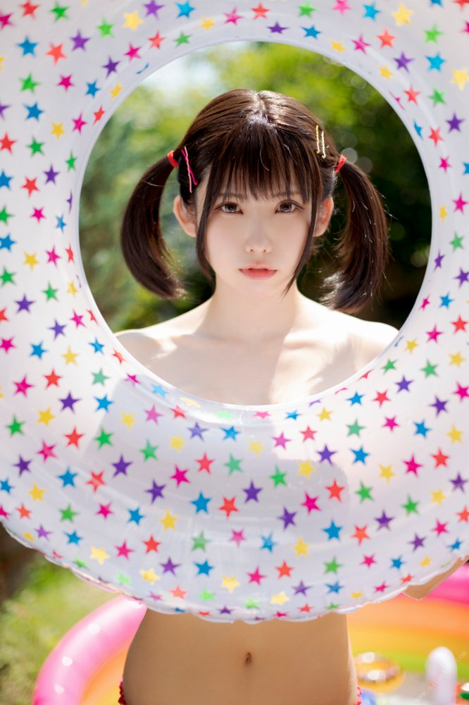 えなこ 過去のグラビア画像