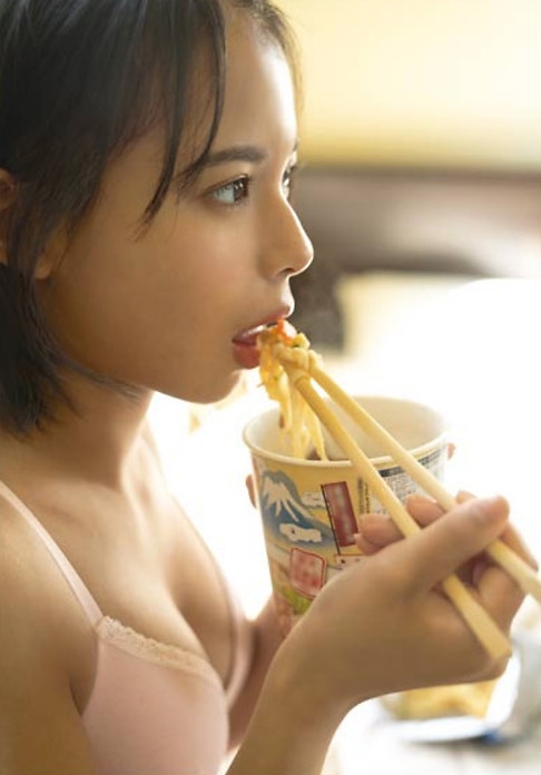 宮崎あみさ キュートな水着グラビア画像画像！