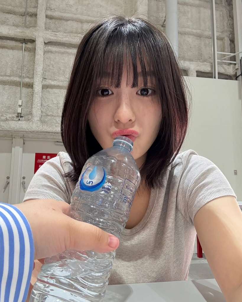 髙野真央 Gカップボインの水着グラビア画像！