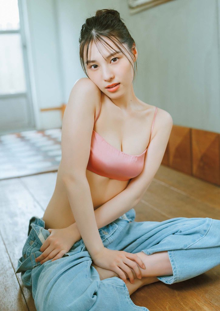 相楽伊織 けっこうボインな水着グラビア画像！