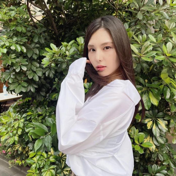 相楽伊織 けっこうボインな水着グラビア画像！