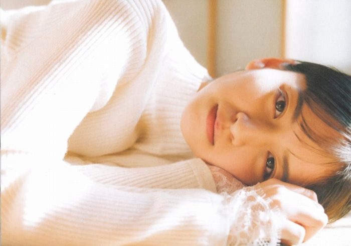 金川紗耶 美脚でスタイルが凄いグラビア画像！