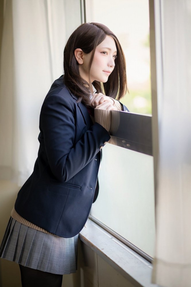 あまつまりな 脱ぎすぎ水着＆下着グラビア画像！