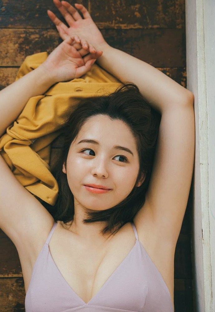 小池里奈 美尻でキュートな水着グラビア画像！