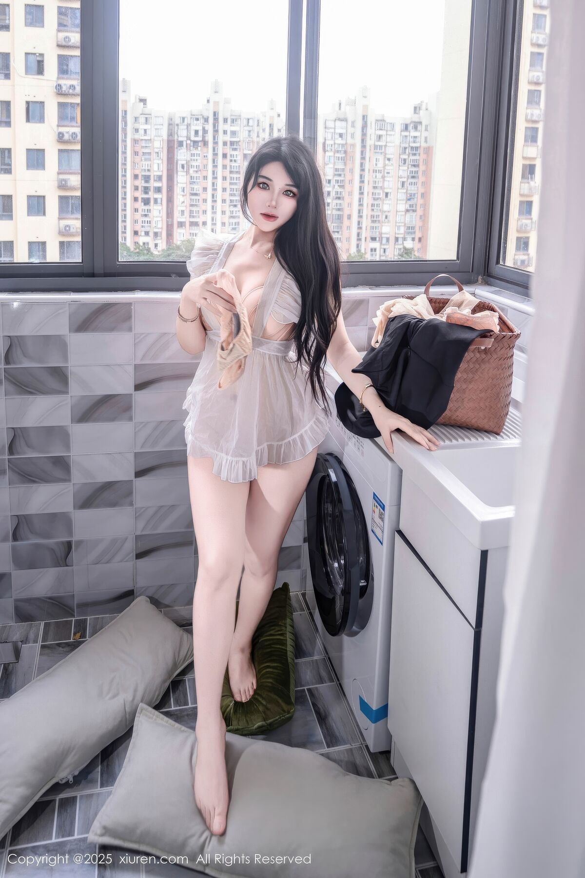 XiuRen秀人网 No.11010 Xi Xi Ai Chi Cao Mei