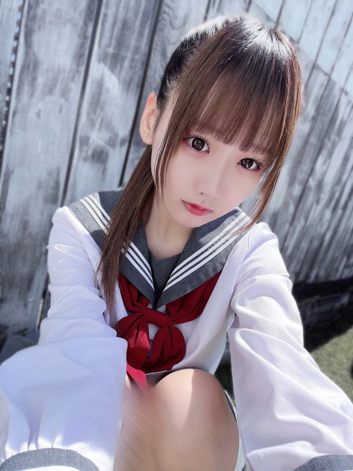 須羽こころ ふわふわバストの水着グラビア画像！