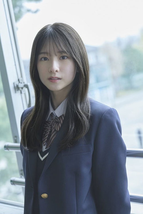 菅原咲月 すべすべ美脚の激かわグラビア画像！