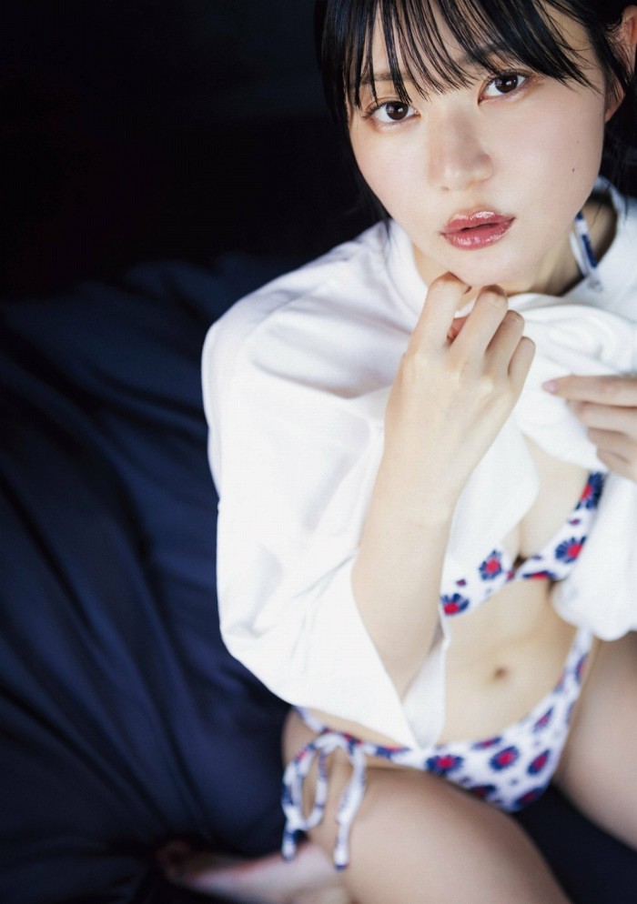 いけちゃん 細身でEカップの水着グラビア画像！